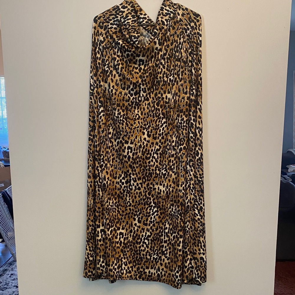 By Gishi NY Leopard Print Maxi skirt with pockets